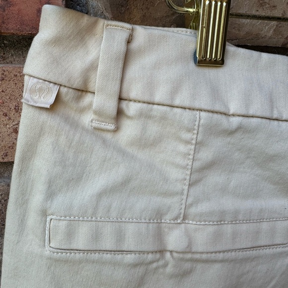 Lululemon Shorts 36 Waist (7 inch inseam) - Picture 6 of 6